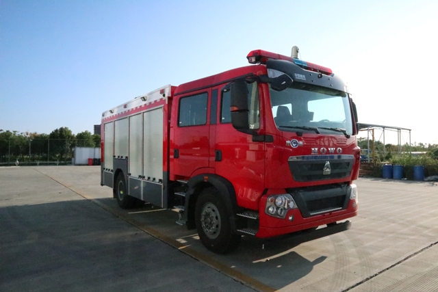 潤(rùn)泰牌RT5180GXFSG60/H6水罐消防車公告圖片