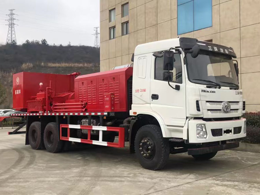 YZZ5210TYLST6型压裂车图片