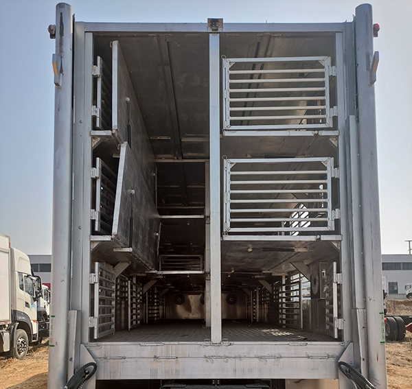 牧安達(dá)牌SDM5310CCQ畜禽運(yùn)輸車公告圖片