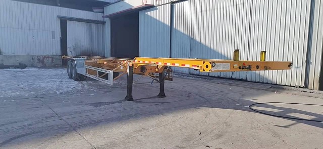 冀龙昌伟牌14米30.6吨2轴集装箱运输半挂车(SCW9341TJZE)