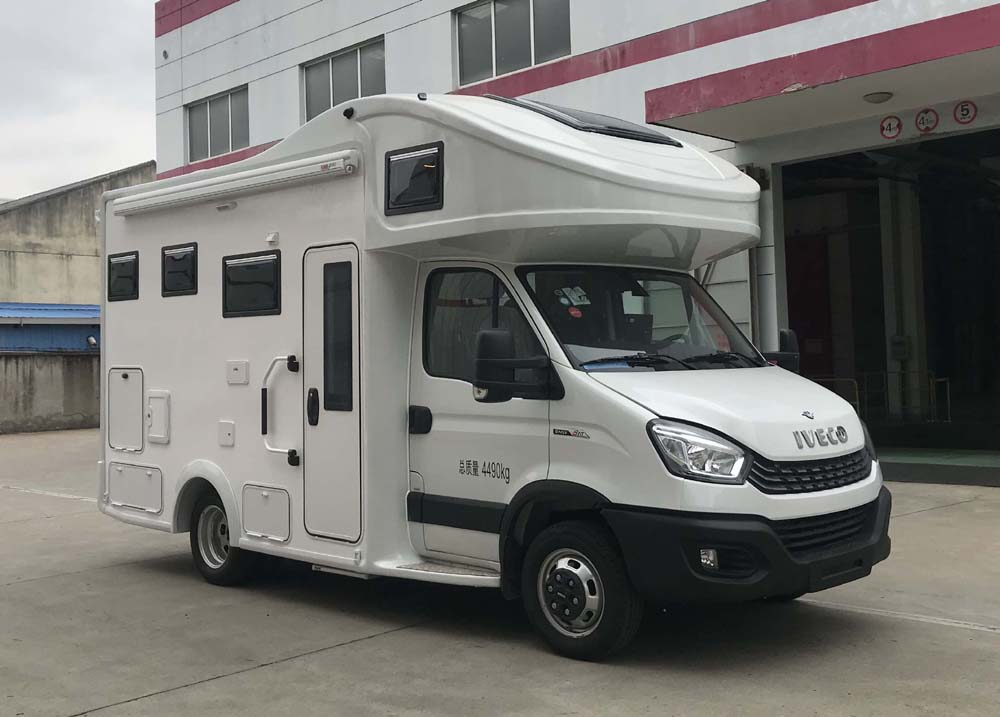 华东牌CSZ5040XLJ6旅居车