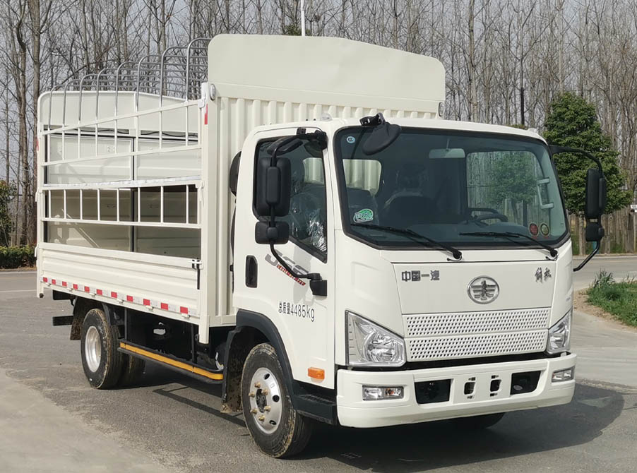 解放牌CA5040CCYP40K59L2E6A85倉(cāng)柵式運(yùn)輸車公告圖片