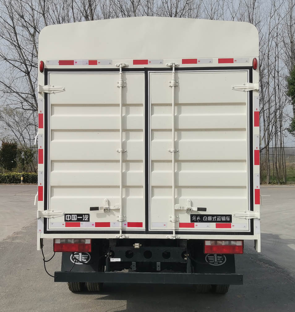 解放牌CA5040CCYP40K59L2E6A85倉(cāng)柵式運(yùn)輸車公告圖片