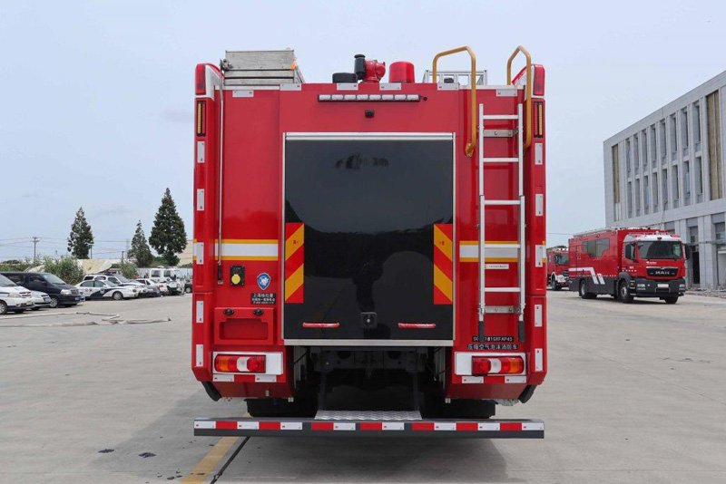 上格牌SGX5181GXFAP45壓縮空氣泡沫消防車公告圖片