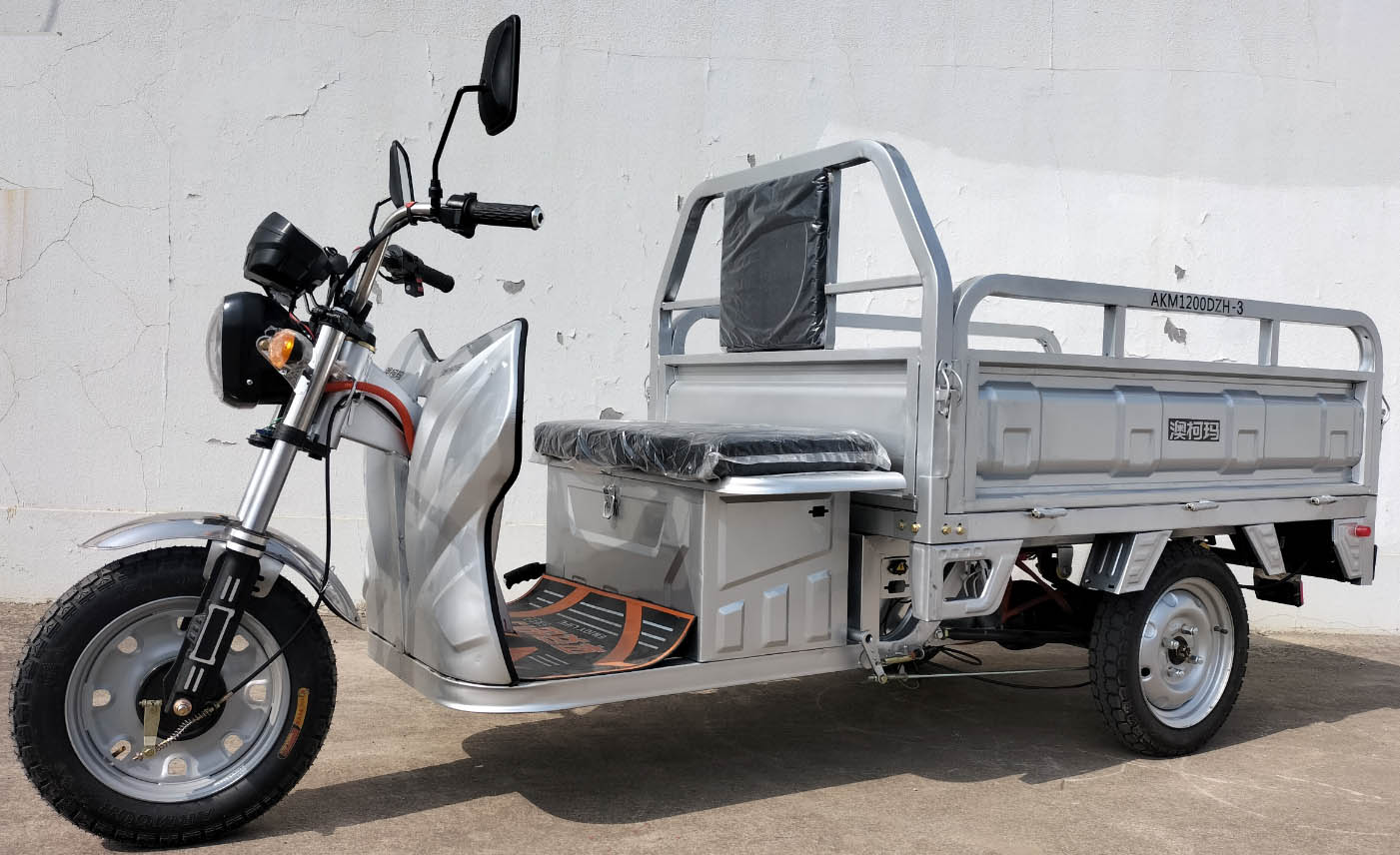 澳柯玛牌AKM1200DZH-3电动正三轮摩托车公告图片