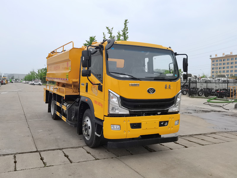 CSC5168GQWZ6型清洗吸污车图片