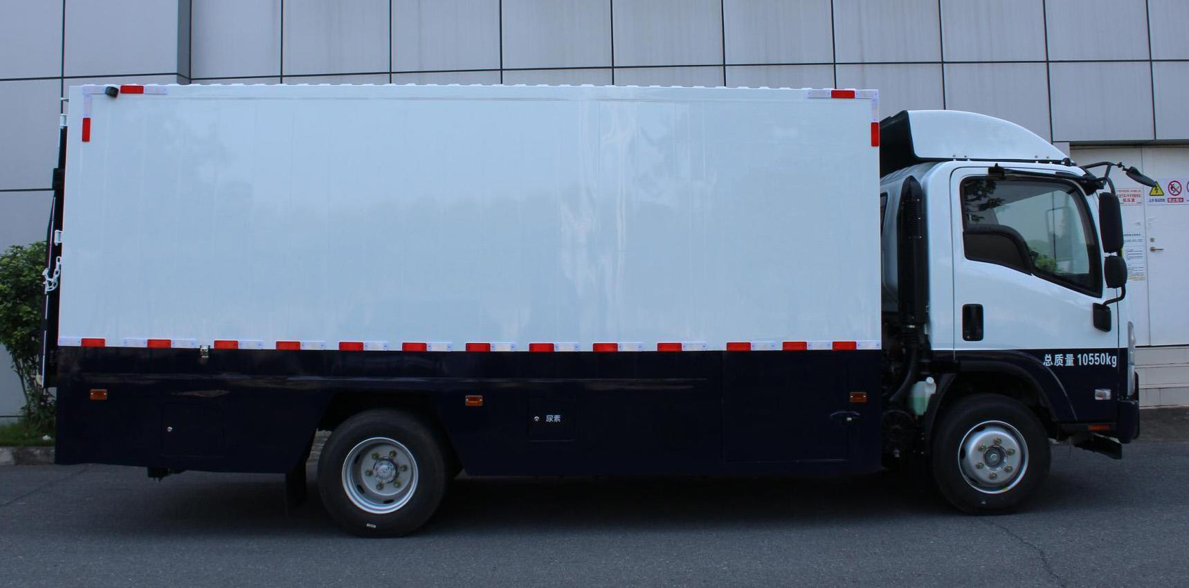 寶龍牌TBL5110XYC-AL防彈運鈔車公告圖片