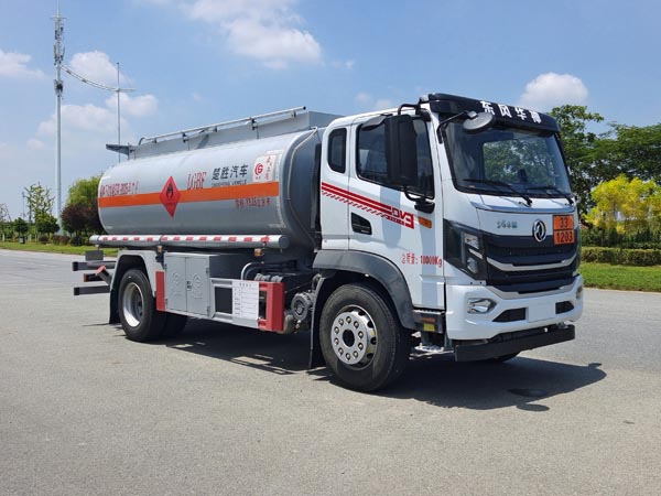 楚胜牌CSC5183GYYEH6A运油车