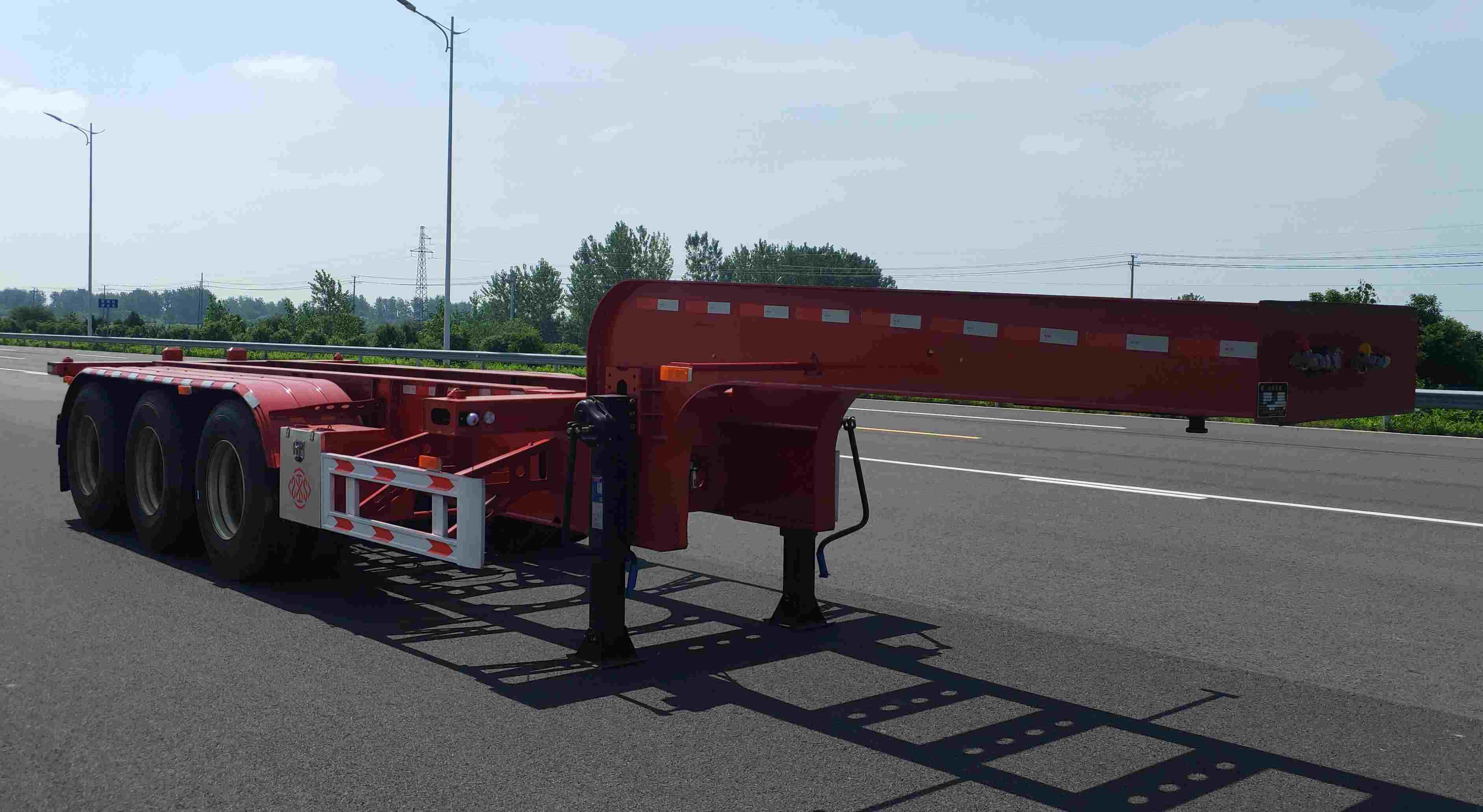 承泰牌9.7米34.7吨3轴集装箱运输半挂车(XCT9409TJZ)