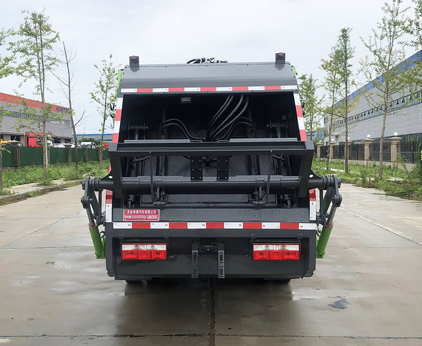 齊東方牌CLD5070ZYSEQ6壓縮式垃圾車公告圖片