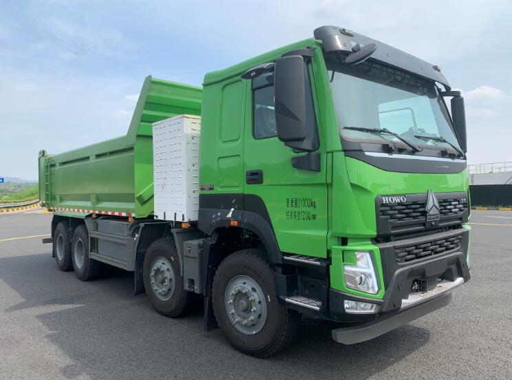 豪沃牌 558马力 前四后八 纯电动自卸汽车(ZZ3312V3267Z11BEV)
