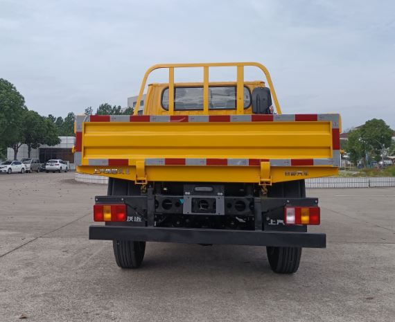 SH3043VKFDCNSD 跃进牌116马力单桥柴油2.2米国六自卸汽车图片