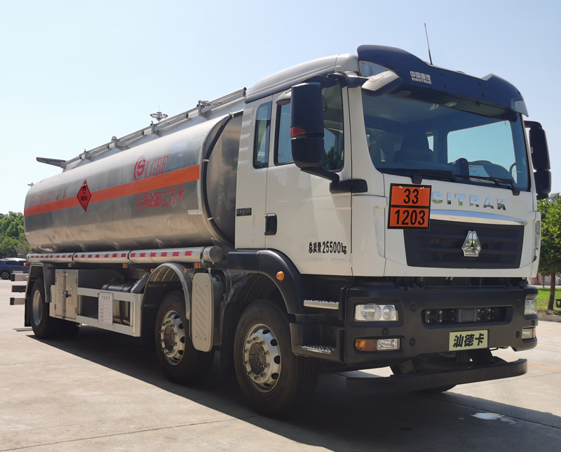 楚胜牌CSC5262GYYLZK6A铝合金运油车