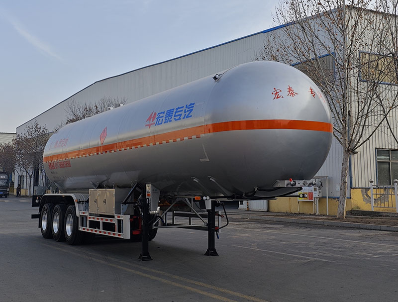 正康宏泰牌13.2米29.6吨3轴液化气体运输半挂车(HHT9401GYQA)