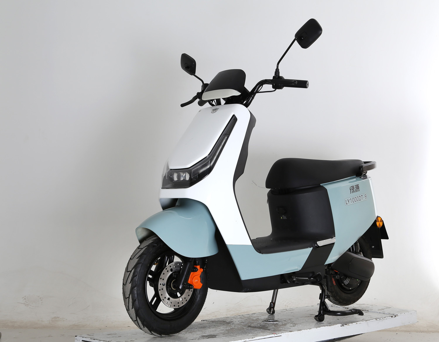 绿源牌LY1000DT-9电动两轮摩托车公告图片
