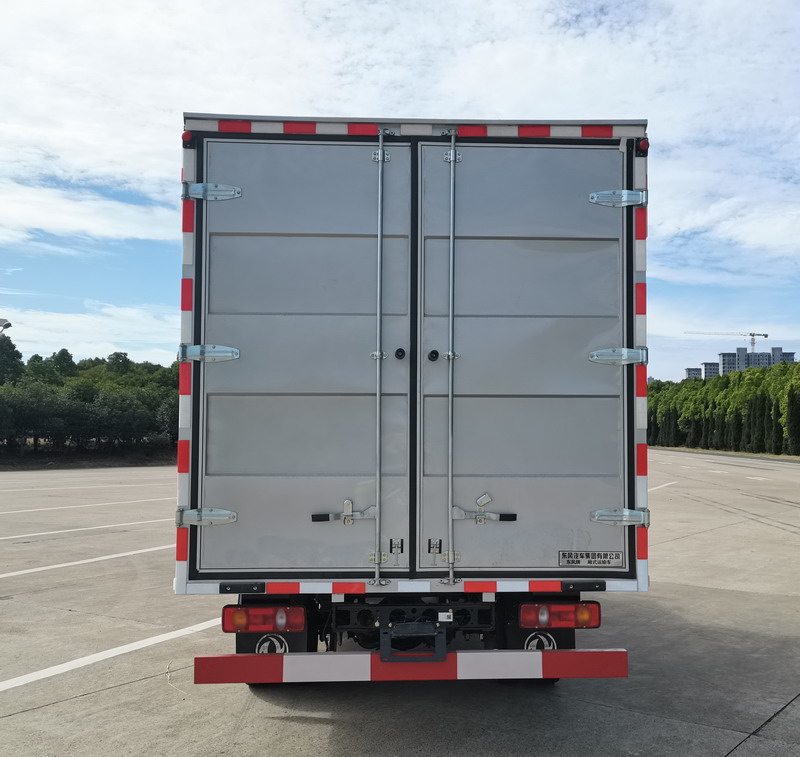 東風(fēng)牌EQ5040XXYL6D廂式運(yùn)輸車公告圖片
