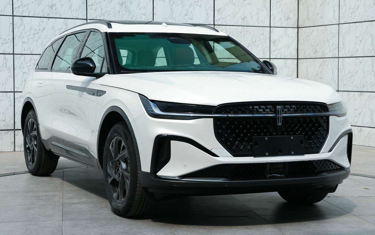 林肯牌4.9米5座多用途乘用车(CAF6491B61)