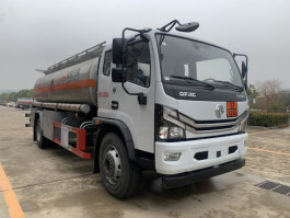 加油车