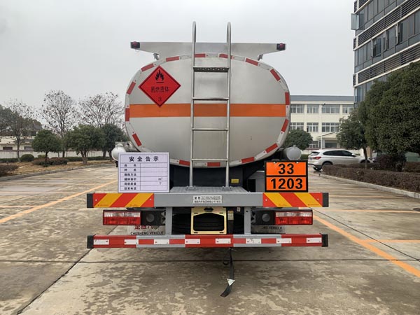 楚胜牌CSC5180GJY6A加油车公告图片
