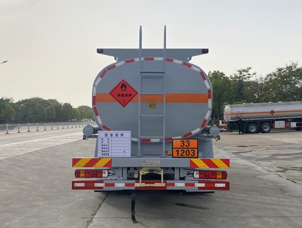 楚勝牌CSC5180GYYC6運油車公告圖片