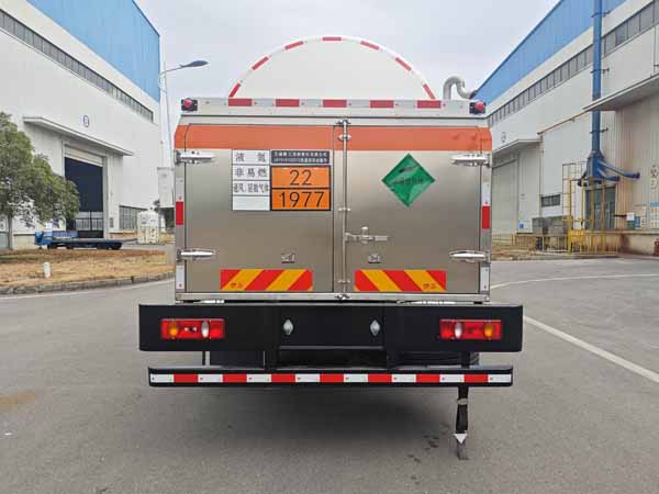 五峰牌JXY5181GDY3低溫液體運輸車公告圖片