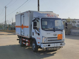 爆破器材运输车