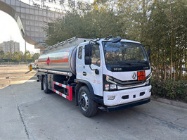 运油车