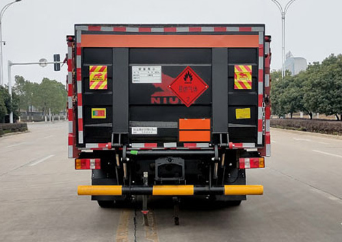 百捷牌QYY5120TQPZZ6氣瓶運(yùn)輸車公告圖片