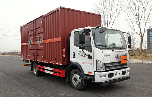 百捷牌QYY5120XZWCA6杂项危险物品厢式运输车