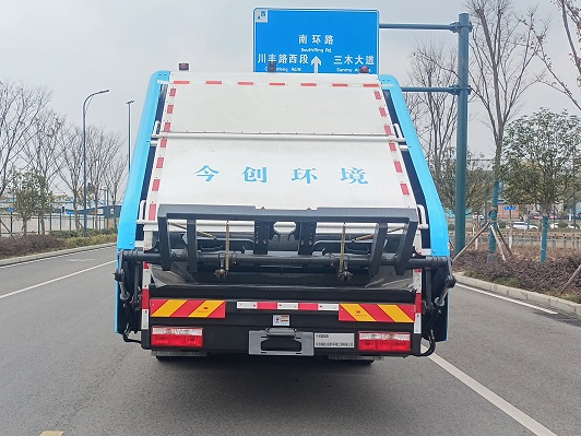 今創(chuàng)嘉藍牌KTE5180ZYSDEV純電動壓縮式垃圾車公告圖片