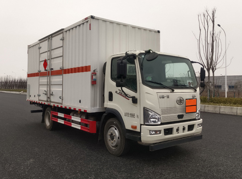 百捷牌QYY5120XRQCA6易燃气体厢式运输车