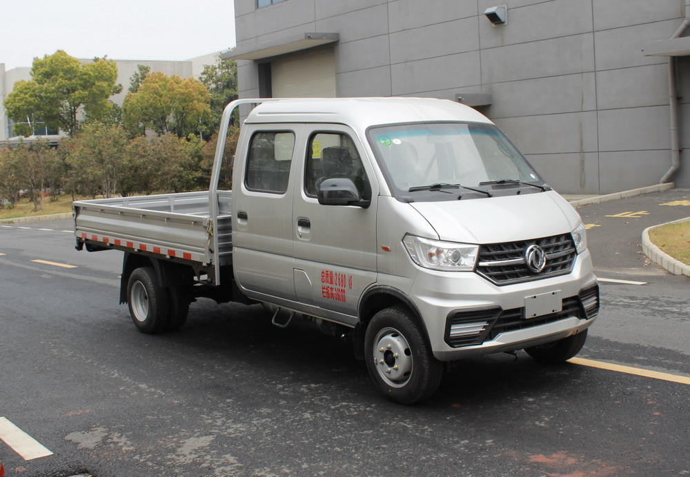 东风牌 124马力 轻型载货汽车(EQ1032D60Q2E)