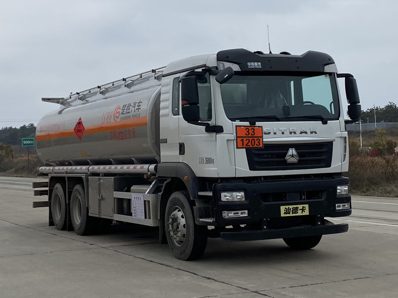 楚胜牌CSC5268GYYLZK6铝合金运油车