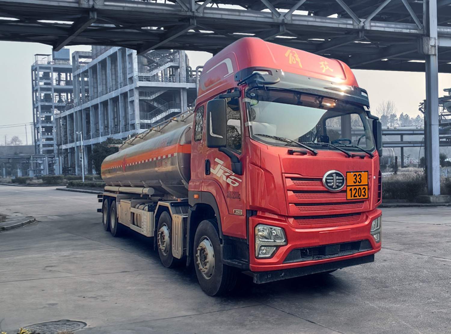 齐星牌QXC5320GYYC6Q铝合金运油车