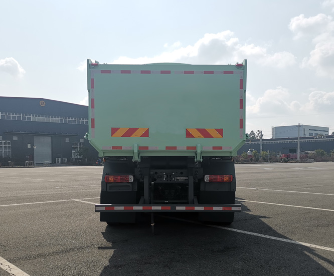 ZZ3314V3261Z11BEV 豪沃牌558马力前四后八纯电动5.8米纯电动自卸汽车图片