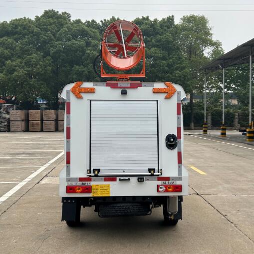 福田牌BJ5035TYHEV-H1純電動(dòng)路面養(yǎng)護(hù)車(chē)公告圖片