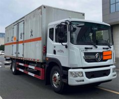 爆破器材运输车