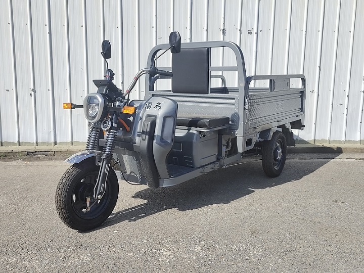 电动正三轮摩托车
