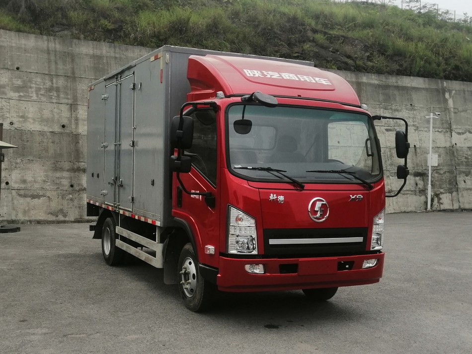 陕汽牌SX5043XXYNP6331厢式运输车