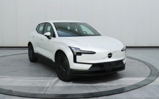 纯电动轿车