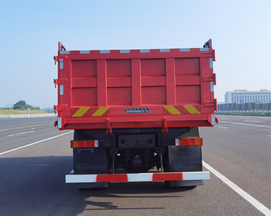 DFV3251GP6DT1 东风牌245马力前四后四(小三轴)柴油5.2米国六自卸汽车图片