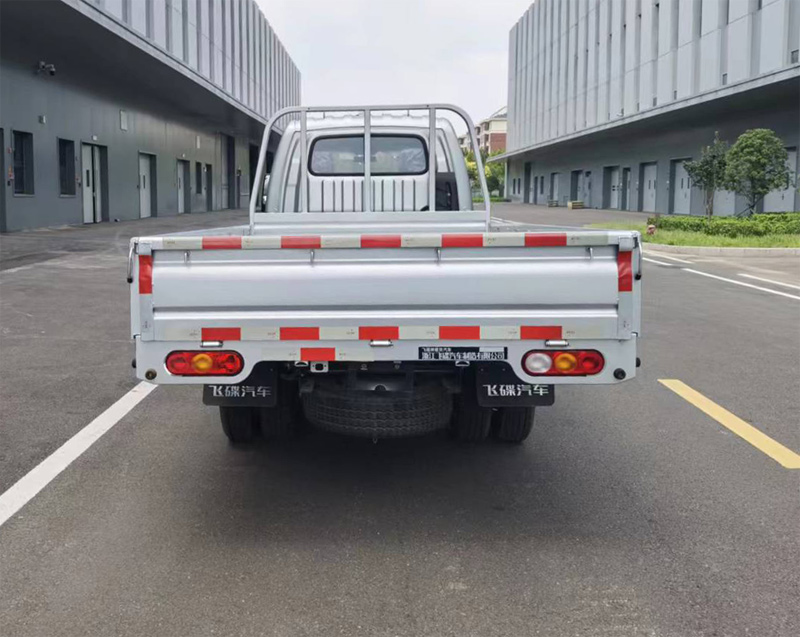 FD1034R66K6-22 飞碟牌129马力单桥汽油3米国六载货汽车图片