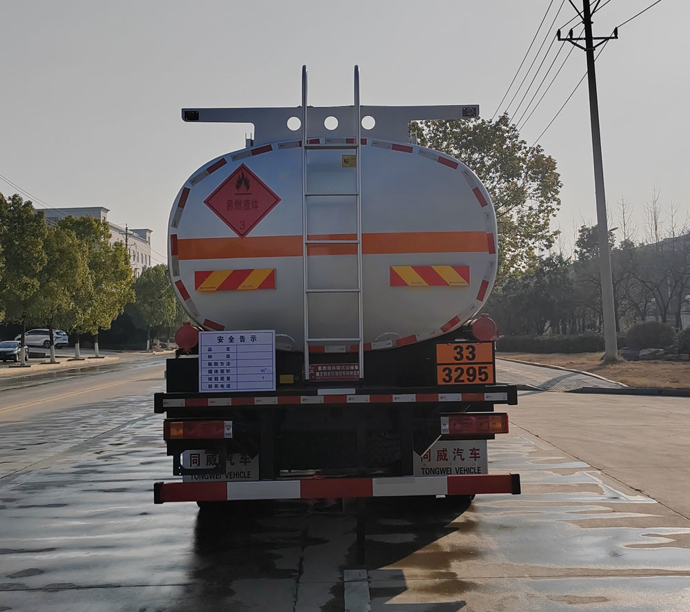 專威牌HTW5260GRYSX6易燃液體罐式運輸車公告圖片