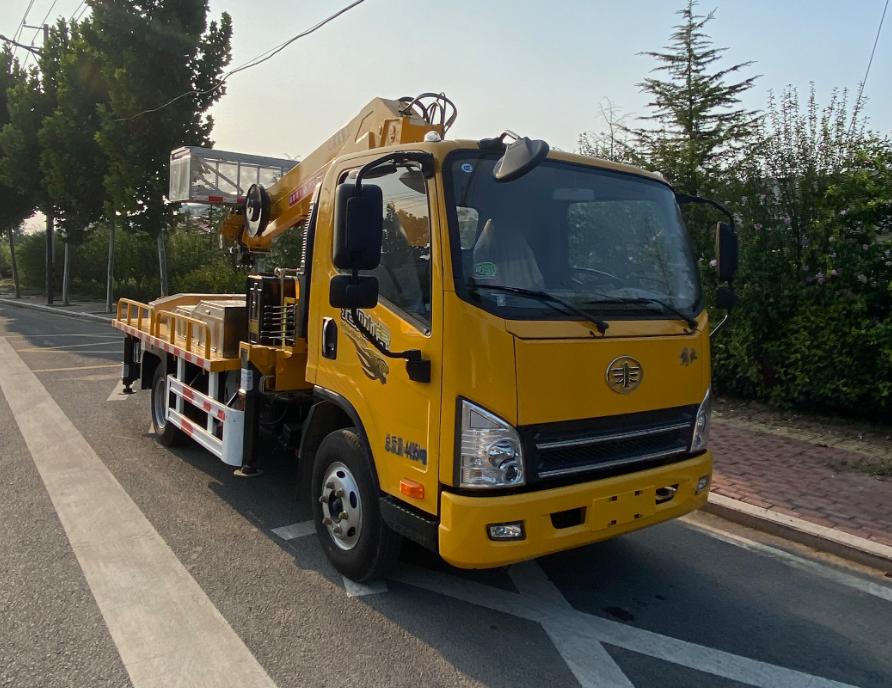 LFV5040XJXCA6型抽油机检修车图片