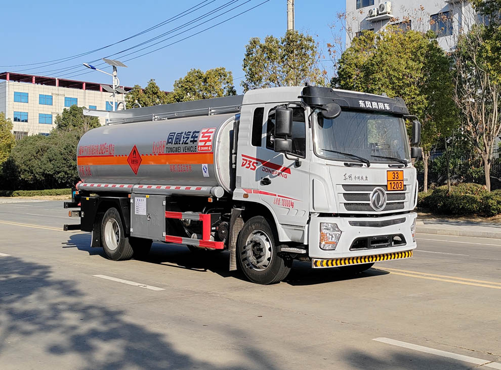 专威牌HTW5187GJYESQ6加油车