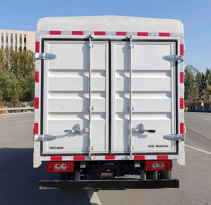 福田牌BJ5044CCYEV6純電動(dòng)倉柵式運(yùn)輸車公告圖片