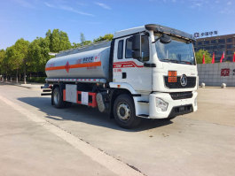 运油车