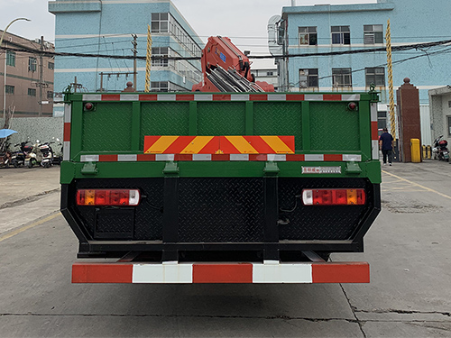 随车起重运输车图片