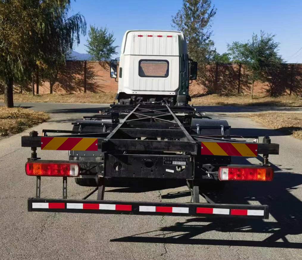 歐曼牌BJ5181ZKXY6ANL-01車廂可卸式汽車公告圖片