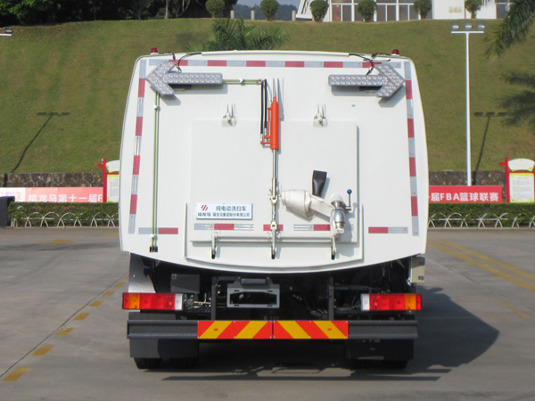 福龍馬牌FLM5121TXSDTBEVL純電動洗掃車公告圖片